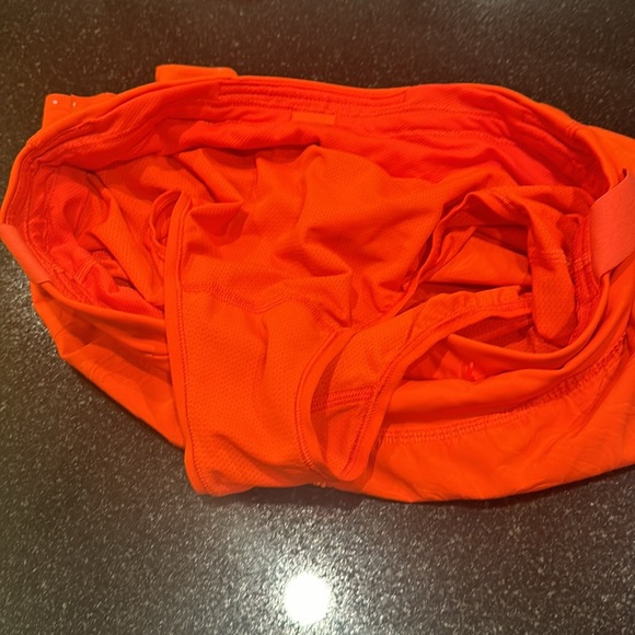 Lulu shorts size 8 - Picture 3 of 3